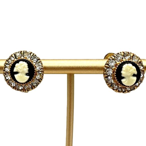 Vintage Black Cameo Rhinestone Costume Earrings Vargas Signed Gold Tone - Picture 1 of 6